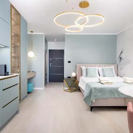 Mint & Gold Luxury *