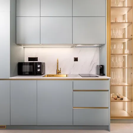 Mint & Gold Luxury Apartment *