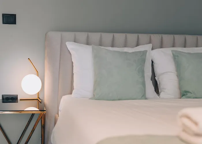 Mint & Gold Luxury *