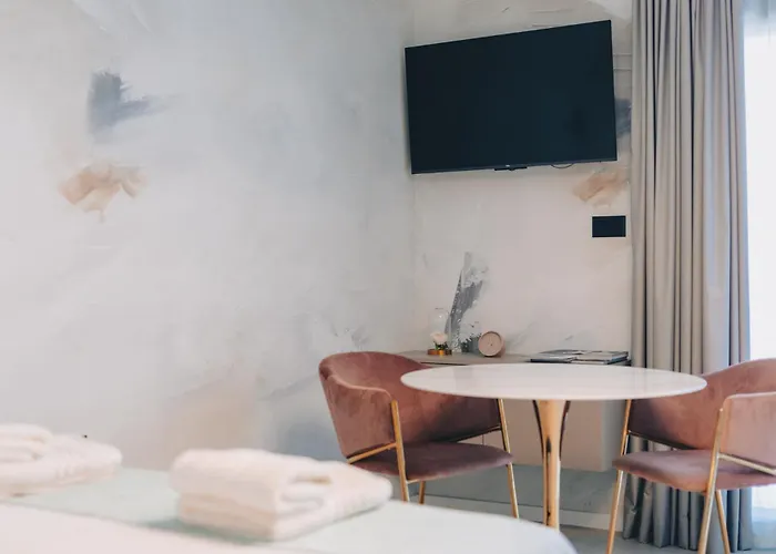 Mint & Gold Luxury *